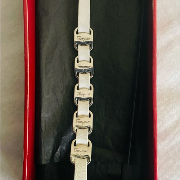 Salvatore Ferragamo Women’s Bracelet - Picture 14 of 14